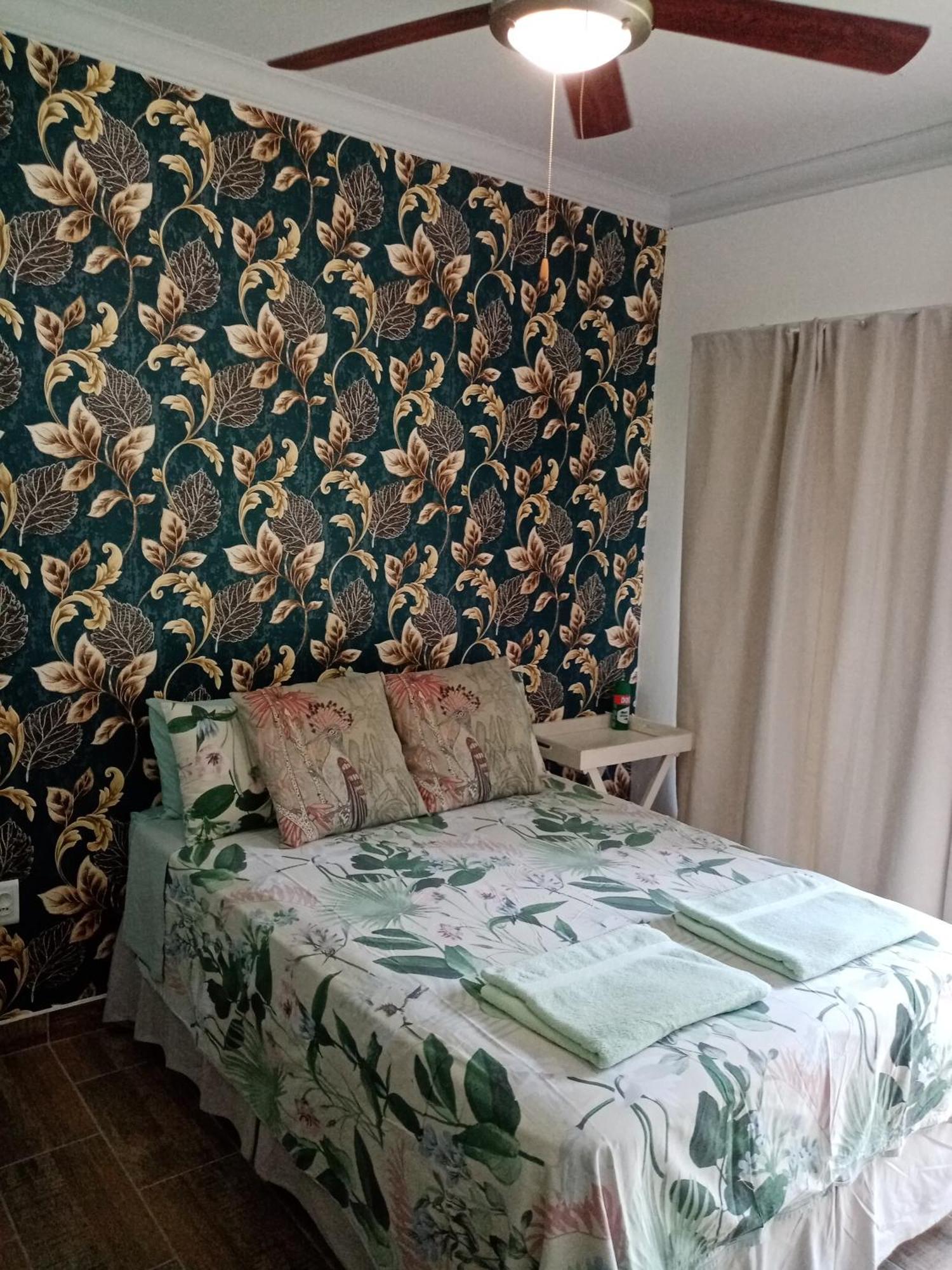 De La Rose Guesthouse Lephalale エクステリア 写真